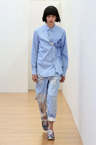 Look 11